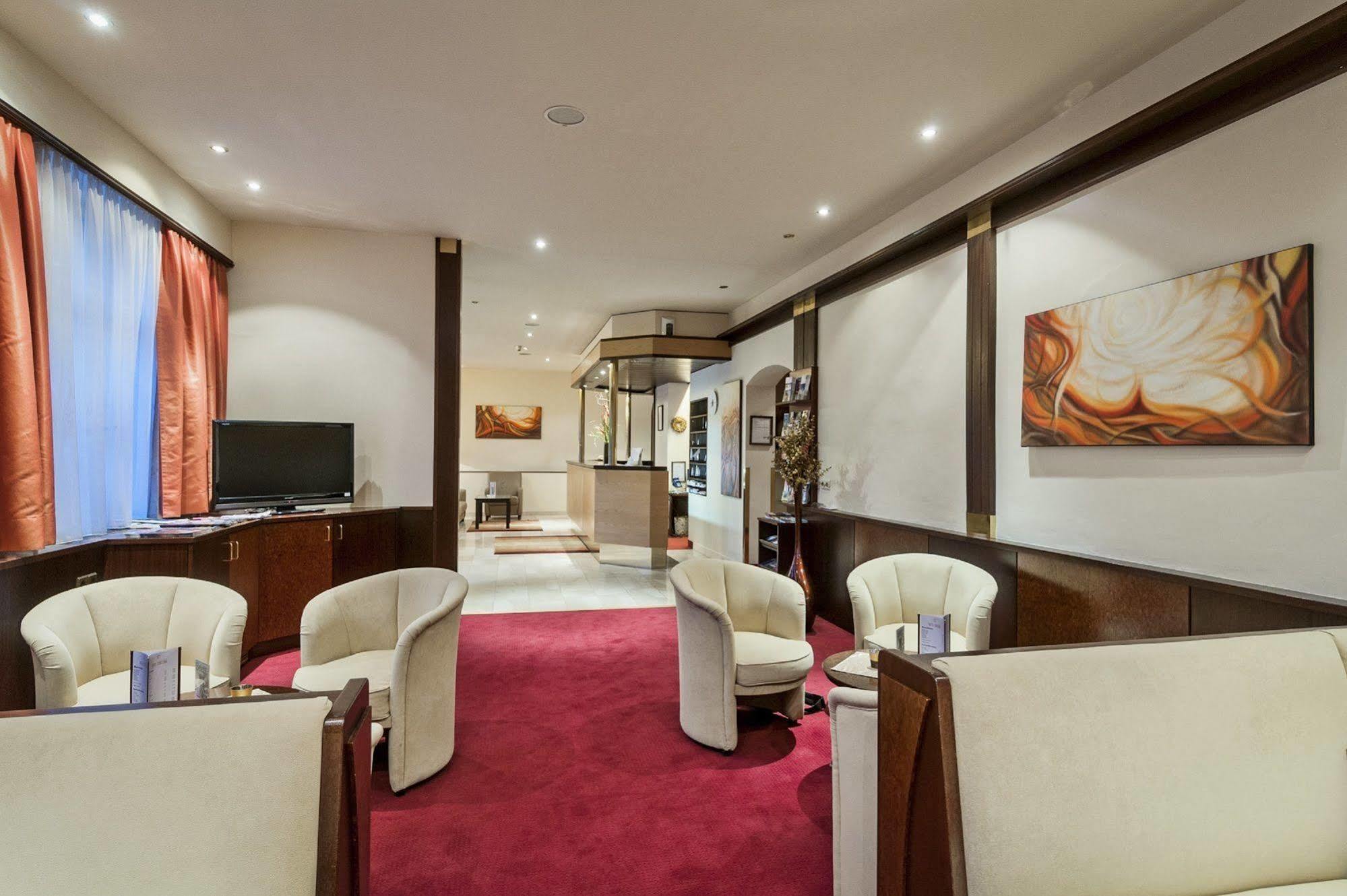 Club Cortina 4* Wien